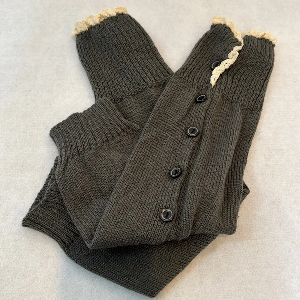 Women's Leg warmers Gray Cream Buttons Lace NWOT slouchy knit boots - Picture 7 of 9